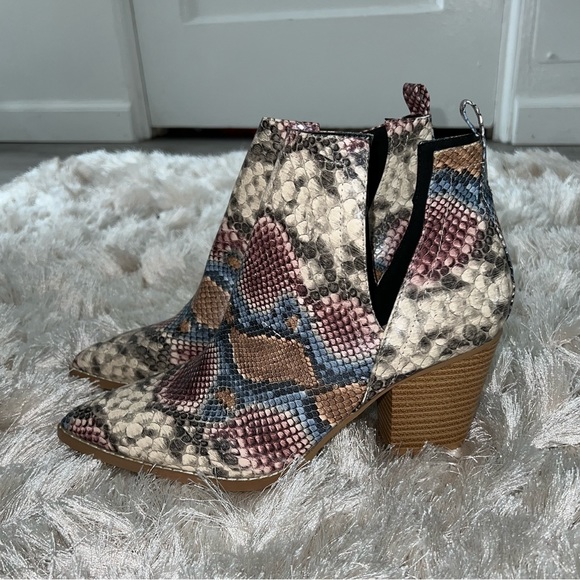 Snakeskin Bootie - Picture 1 of 4
